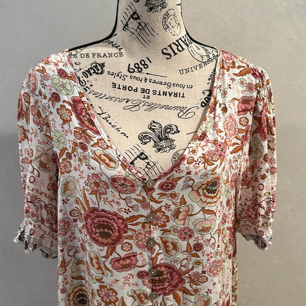 NWOT Beautiful, breezy Summer dress